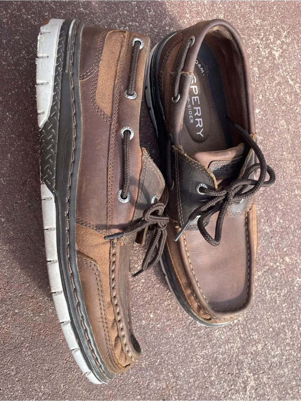 Sperry Men’s Dark Brown Leather Lace-Up Boat Shoes